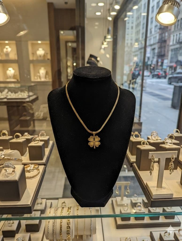 Stainless Steel Kararmaz Altın Kaplama Işıltılı Yonca Uçlu Yassı Zincir Kolye