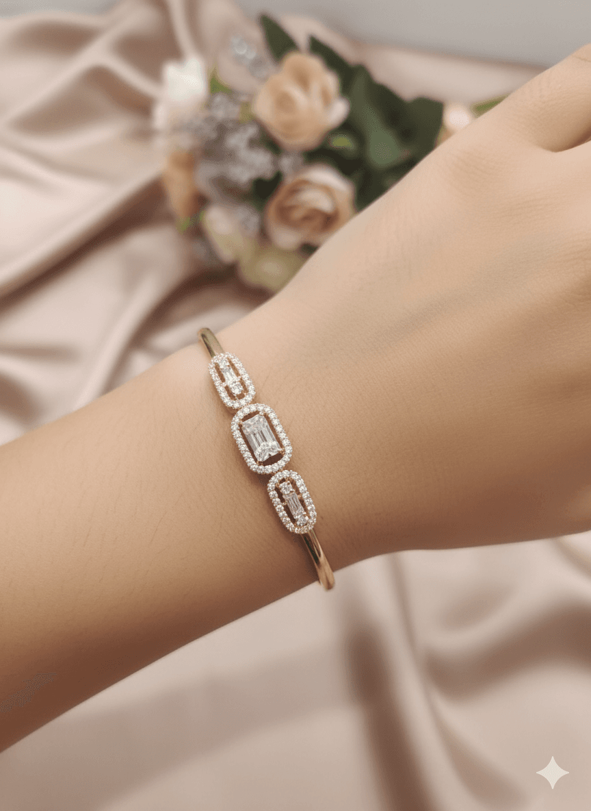 Xuping Baget Taş İşlemeli Gold Çelik Kelepçe Bileklik