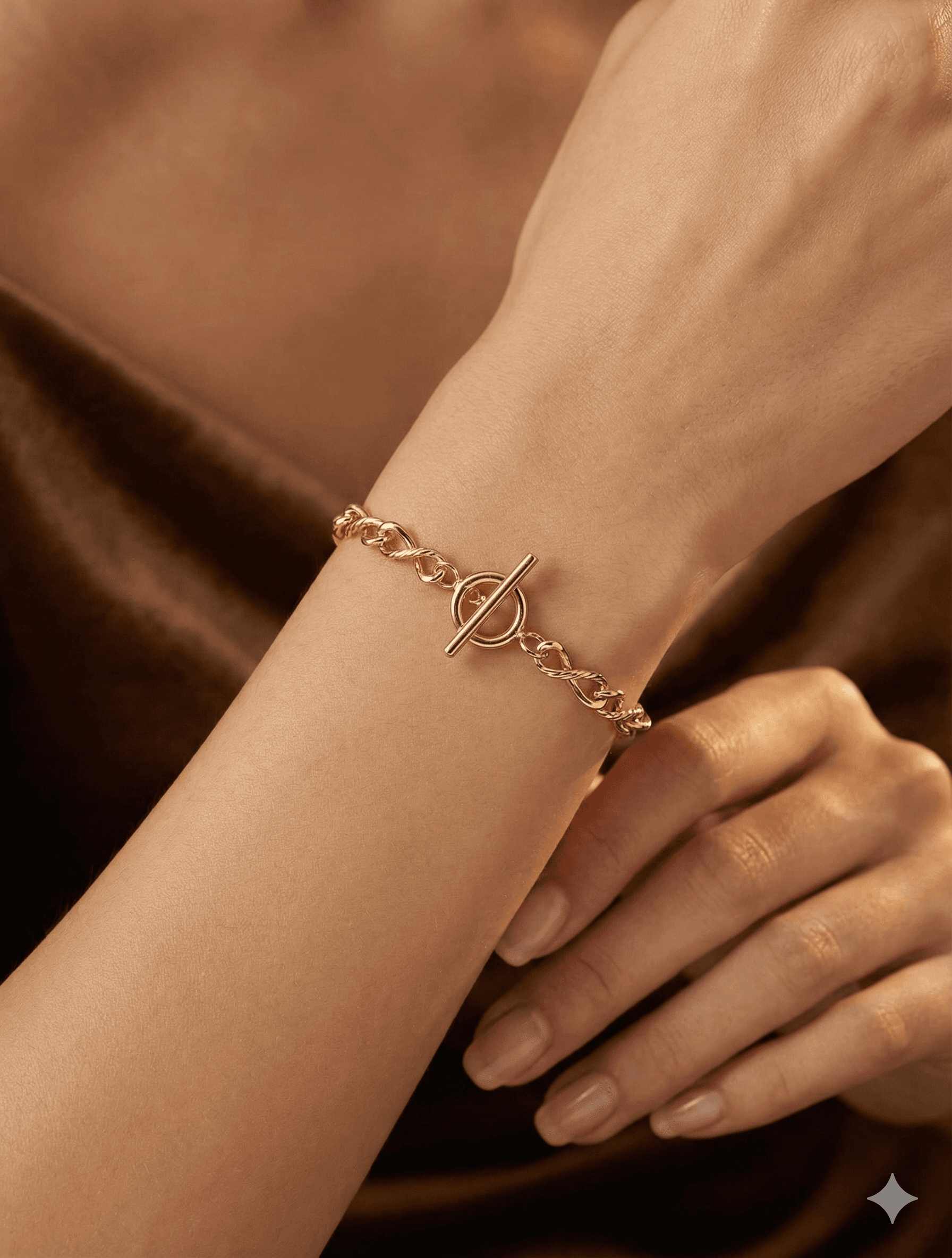 Xuping Kararmaz Çelik Altın Kaplama T-Bar Tokalı Örgü Zincir Bileklik